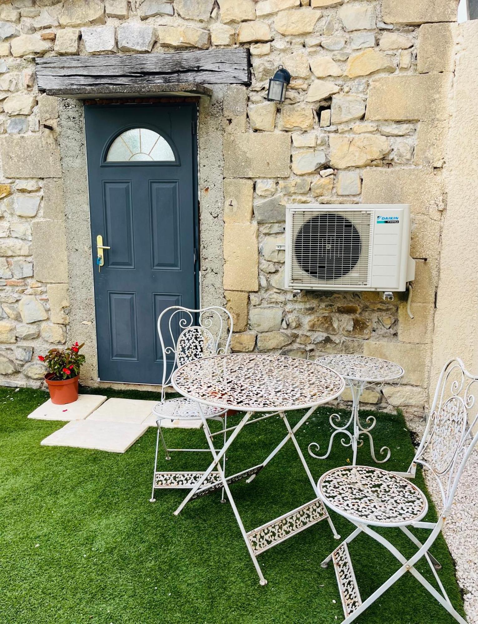 Chambre De Cottage Moulezan Luaran gambar